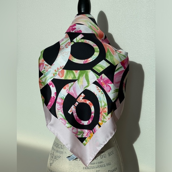 Salvatore Ferragamo Gancini Monogram Vibrant Floral Patterned Silk Scarf - Picture 11 of 11
